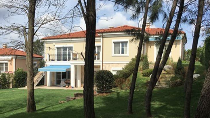TUR764 Arnavutkoy, Istanbul / Turkey